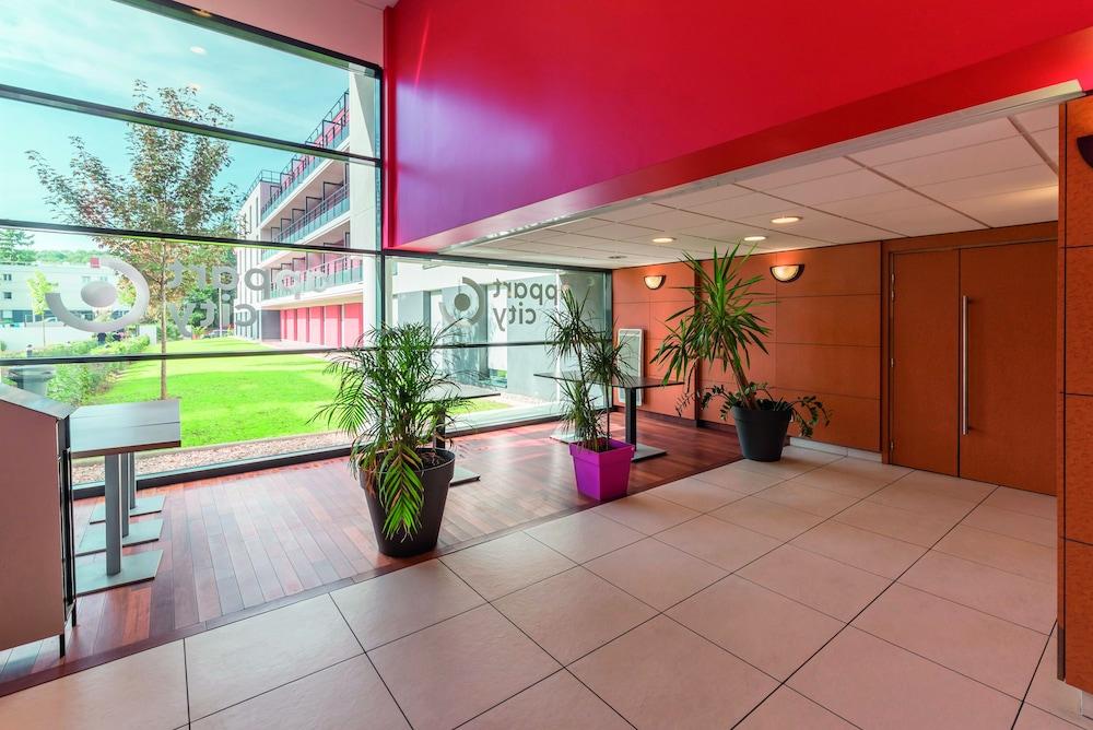 Comfort Aparthotel Versailles, St Cyr L'Ecole Saint-Cyr-lʼÉcole Exterior foto