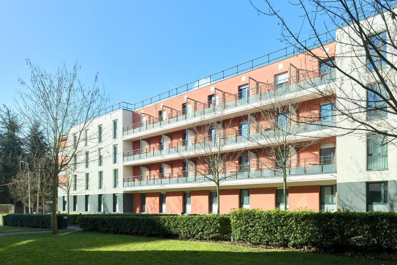 Comfort Aparthotel Versailles, St Cyr L'Ecole Saint-Cyr-lʼÉcole Exterior foto